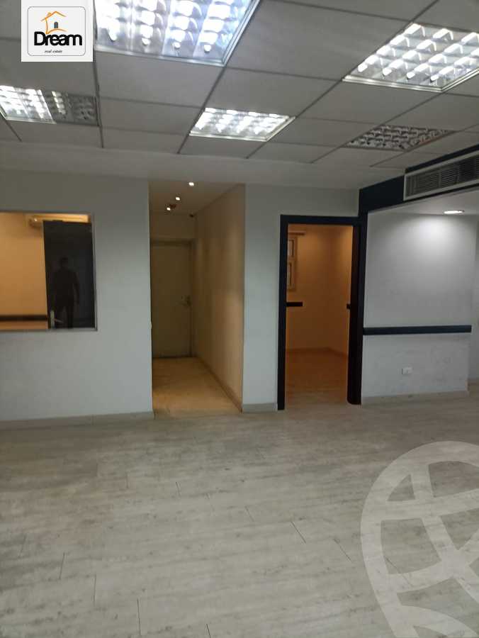 https://aqarmap.com.eg/ar/listing/5856268-for-rent-cairo-el-mohandesen-sphinx-square