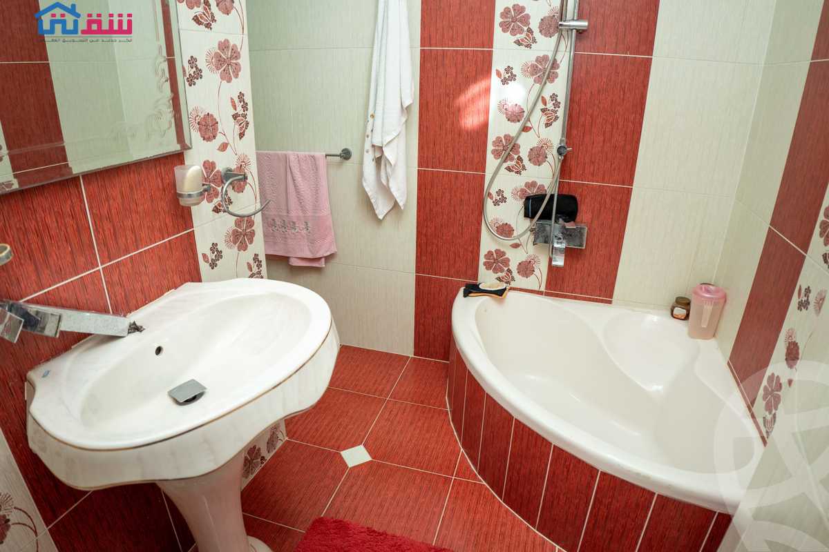 https://aqarmap.com.eg/en/listing/4180475-for-sale-alexandria-ganaklis-shr-bw-qyr-tryq-lhry