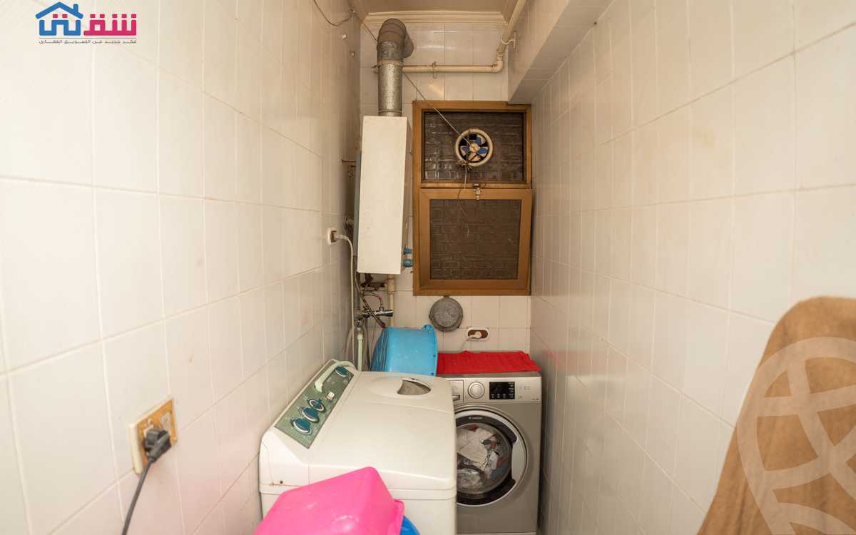https://aqarmap.com.eg/ar/listing/4209896-for-sale-alexandria-kafr-abdo-sant-giyn-st