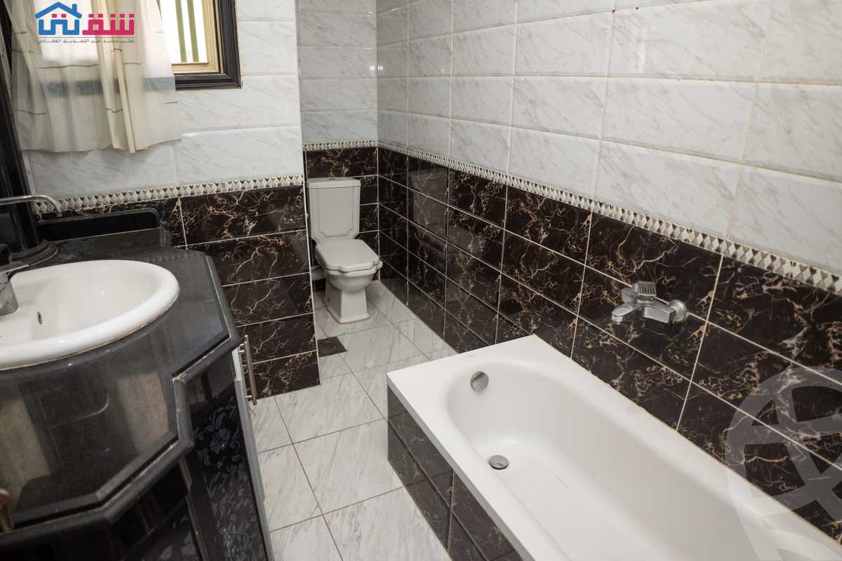 https://aqarmap.com.eg/en/listing/4241301-for-sale-alexandria-sporting-al-bayroni-st