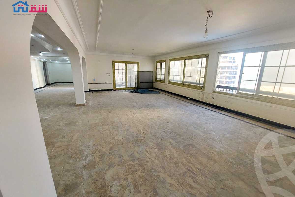 https://aqarmap.com.eg/ar/listing/4320167-for-sale-alexandria-miami-khld-bn-lwlyd