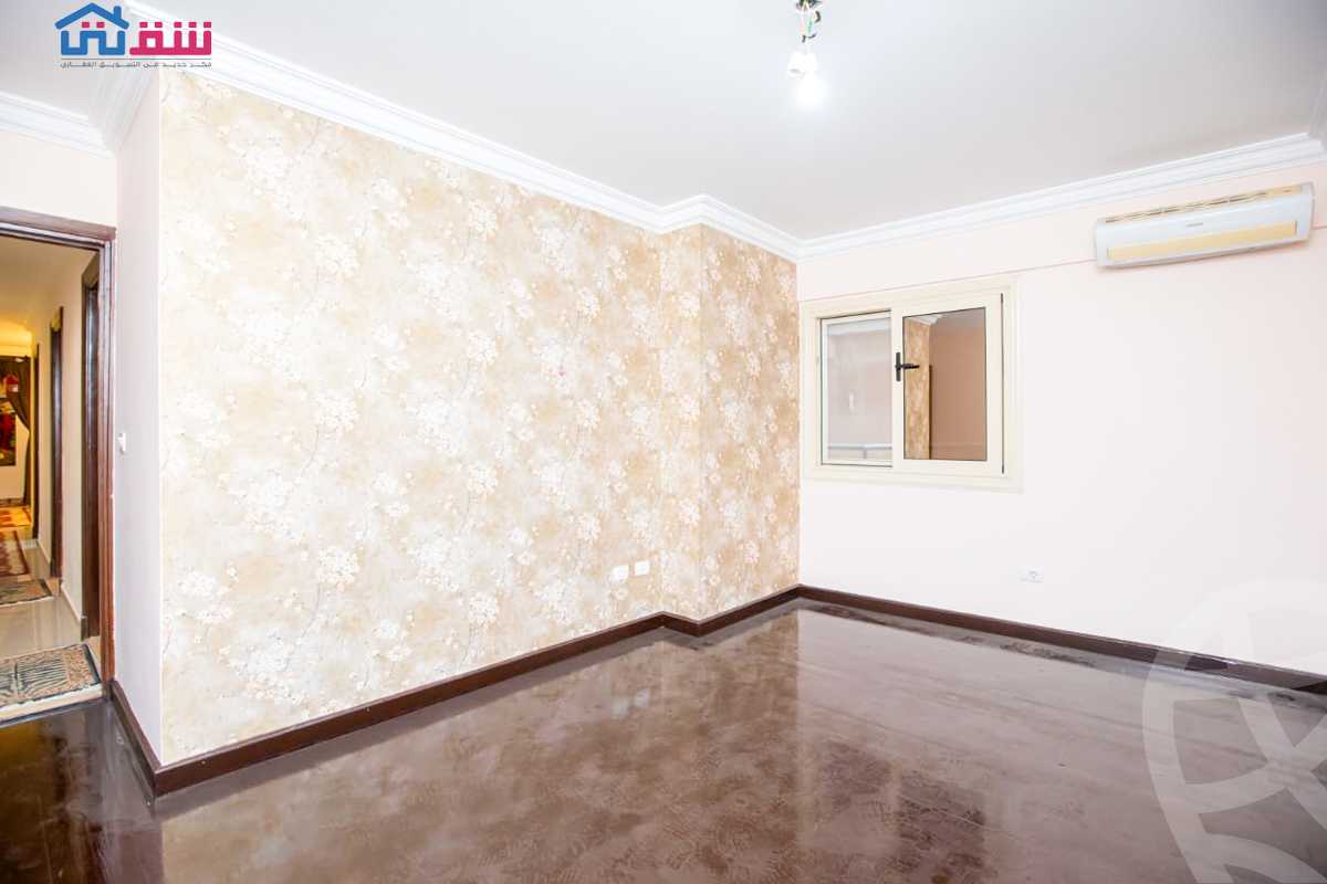 https://aqarmap.com.eg/ar/listing/4737013-for-sale-alexandria-kafr-abdo-sant-giyn-st