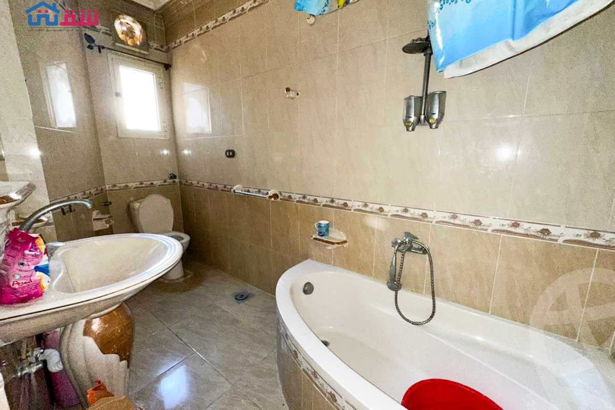 https://aqarmap.com.eg/en/listing/5324303-for-sale-alexandria-kafr-abdo-khaleel-basha-st