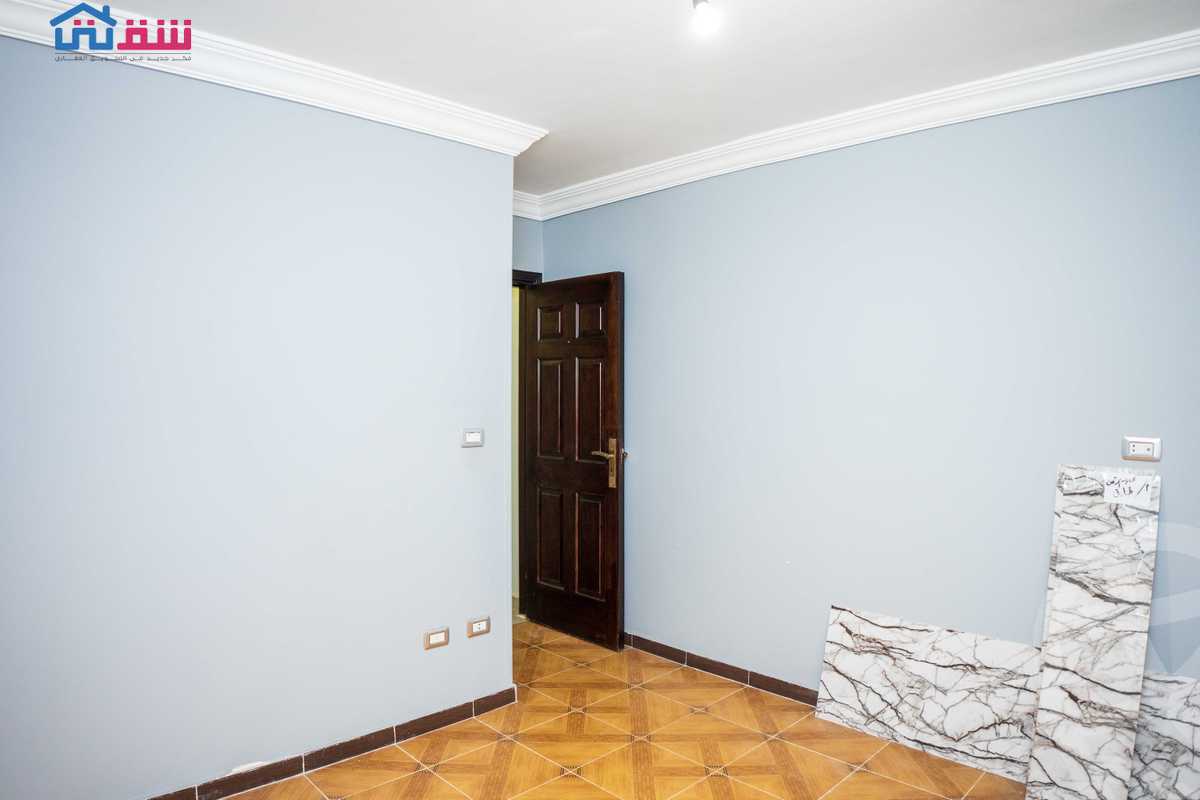 https://aqarmap.com.eg/ar/listing/5428357-for-sale-alexandria-lauran