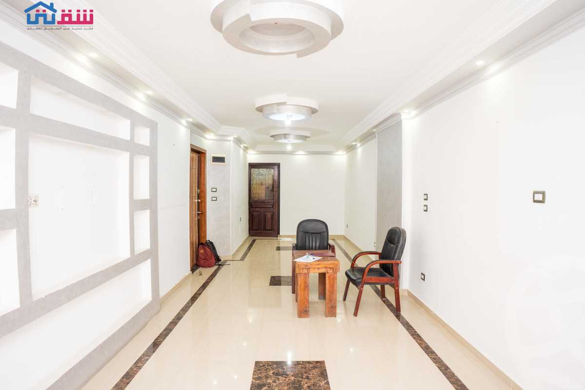 https://aqarmap.com.eg/ar/listing/5428357-for-sale-alexandria-lauran