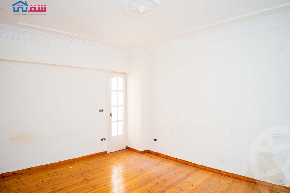 https://aqarmap.com.eg/en/listing/5463016-for-sale-alexandria-zezenia-riad-st