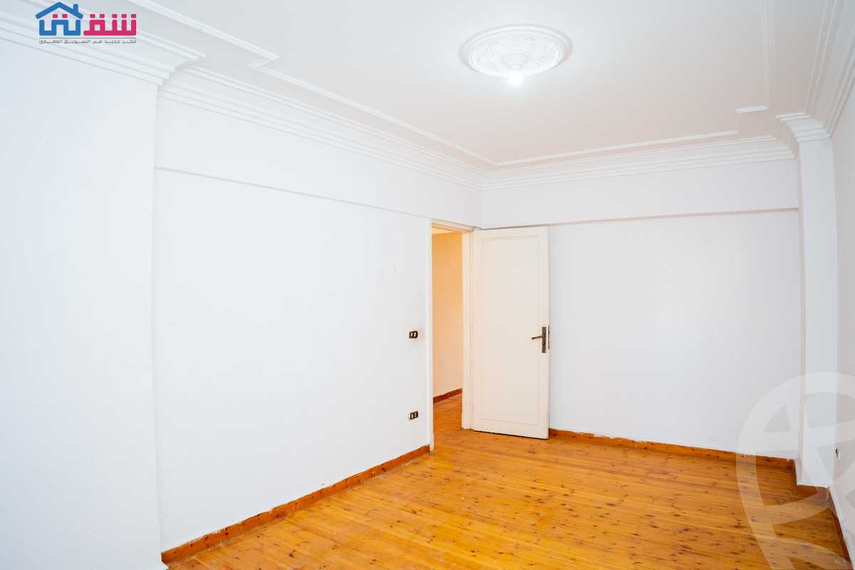 https://aqarmap.com.eg/en/listing/5463016-for-sale-alexandria-zezenia-riad-st