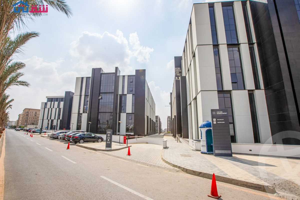 https://aqarmap.com.eg/ar/listing/5491751-for-sale-cairo-new-cairo-compounds-hyde-park-business-district