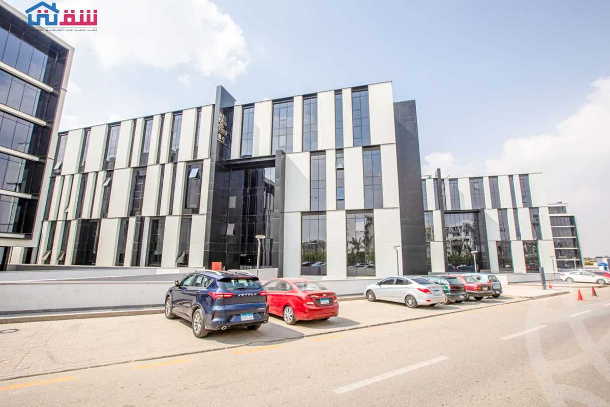 https://aqarmap.com.eg/ar/listing/5491751-for-sale-cairo-new-cairo-compounds-hyde-park-business-district