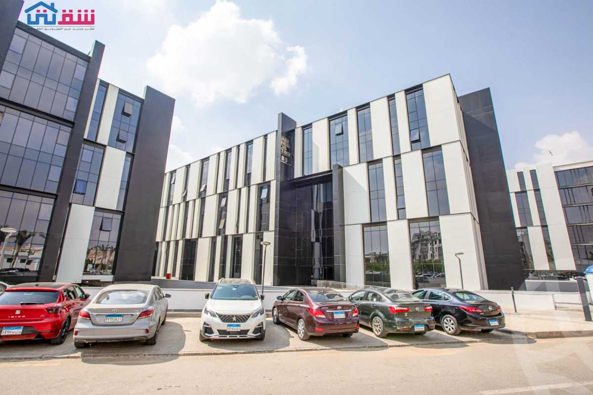 https://aqarmap.com.eg/ar/listing/5491751-for-sale-cairo-new-cairo-compounds-hyde-park-business-district