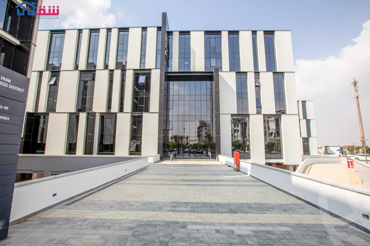 https://aqarmap.com.eg/ar/listing/5491751-for-sale-cairo-new-cairo-compounds-hyde-park-business-district