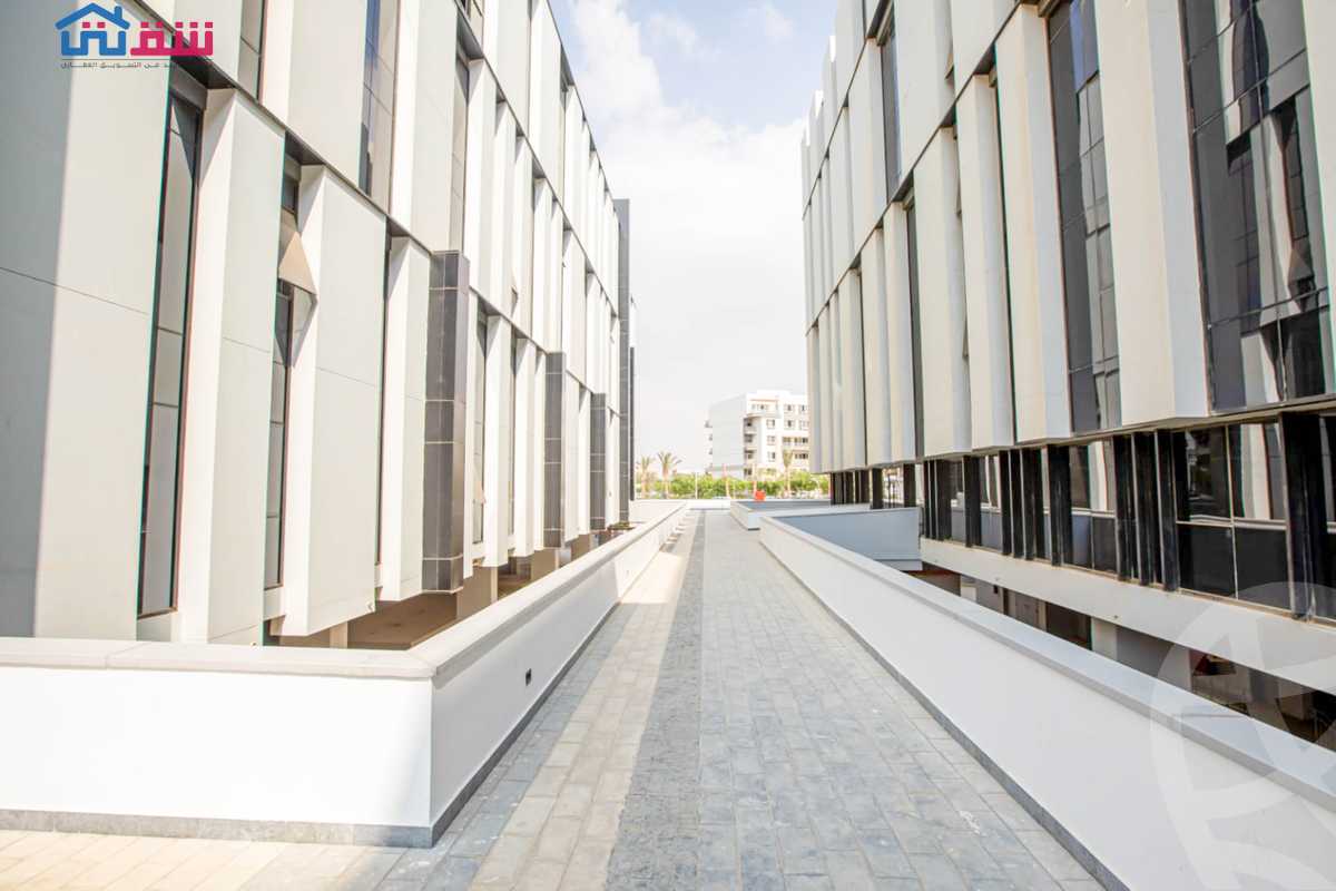 https://aqarmap.com.eg/ar/listing/5491751-for-sale-cairo-new-cairo-compounds-hyde-park-business-district