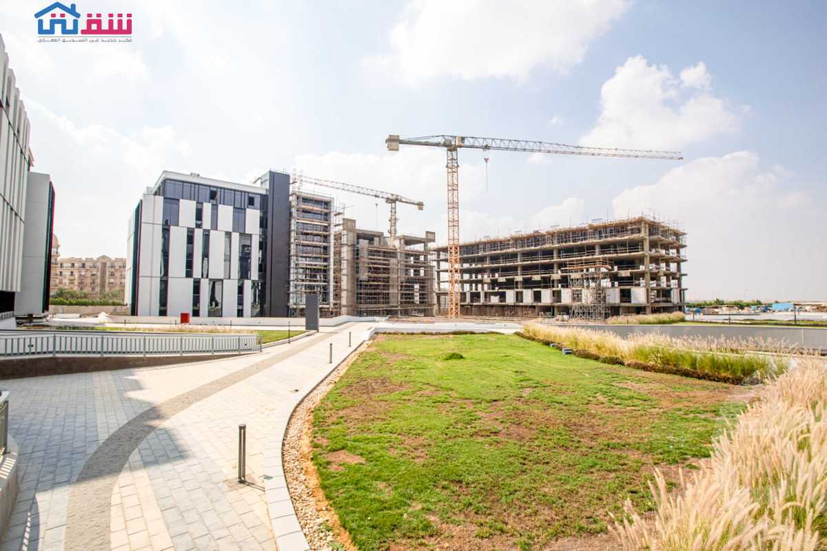 https://aqarmap.com.eg/ar/listing/5491751-for-sale-cairo-new-cairo-compounds-hyde-park-business-district
