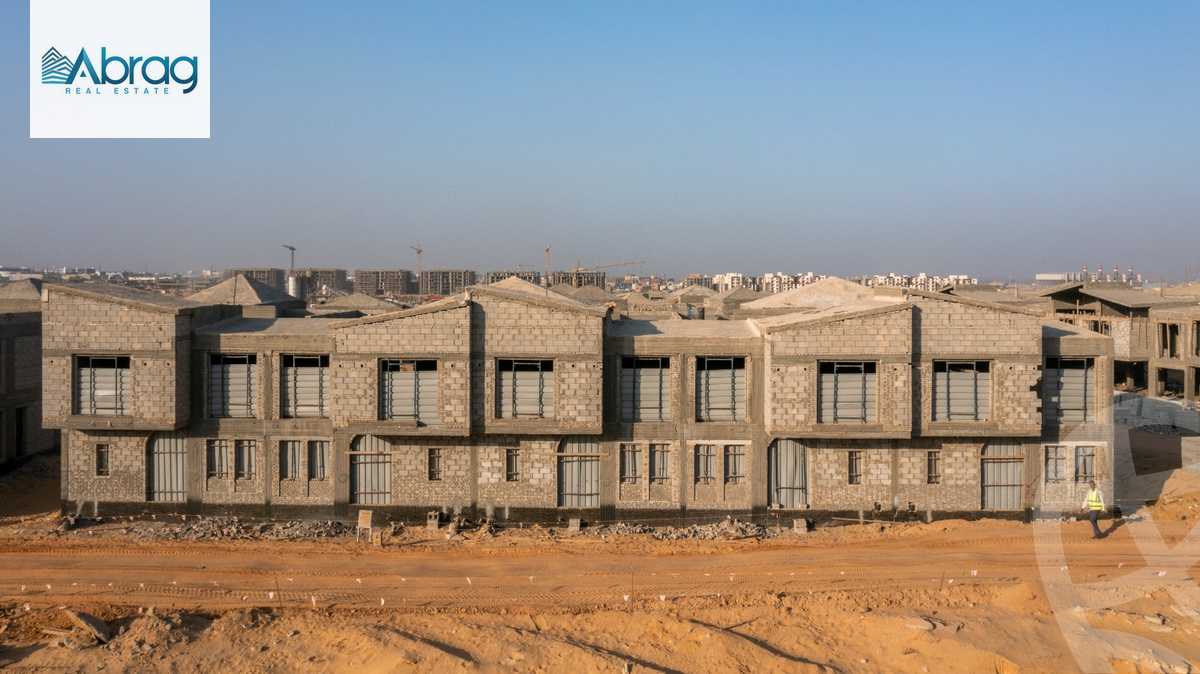 https://aqarmap.com.eg/en/listing/5819827-for-sale-cairo-el-sheikh-zayed-city-compounds-kmbwnd-fyldj-wyst-dr-llttwyr
