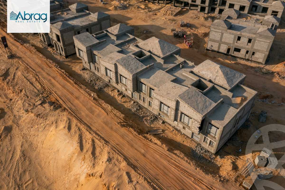 https://aqarmap.com.eg/en/listing/5819827-for-sale-cairo-el-sheikh-zayed-city-compounds-kmbwnd-fyldj-wyst-dr-llttwyr