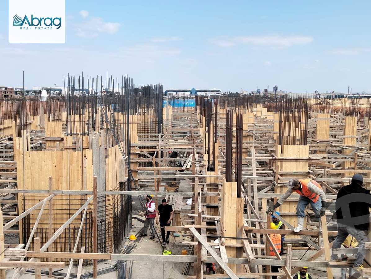 https://aqarmap.com.eg/en/listing/5835519-for-sale-cairo-el-sheikh-zayed-city-compounds-rovan-views-compound-epd