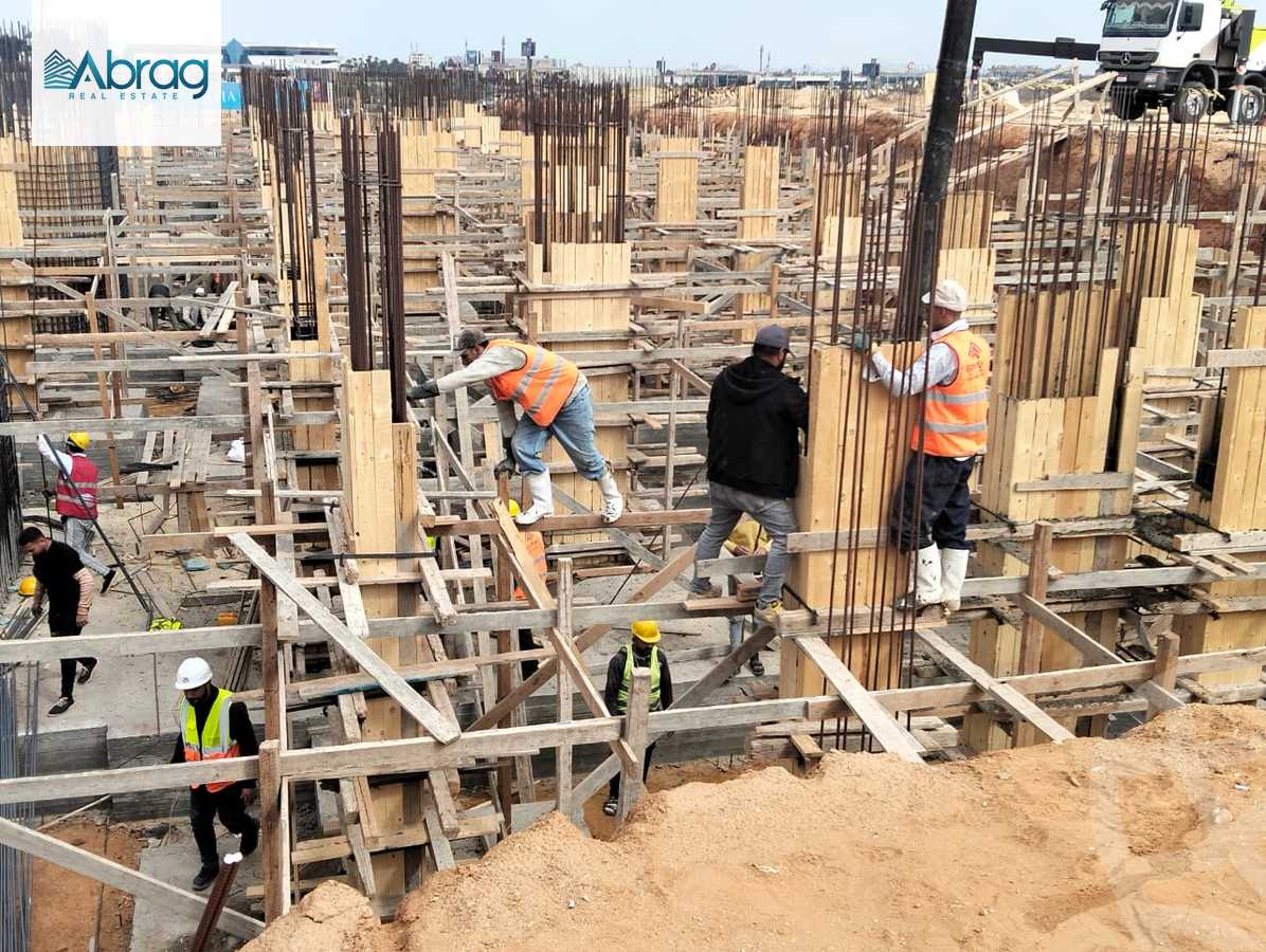 https://aqarmap.com.eg/en/listing/5835519-for-sale-cairo-el-sheikh-zayed-city-compounds-rovan-views-compound-epd