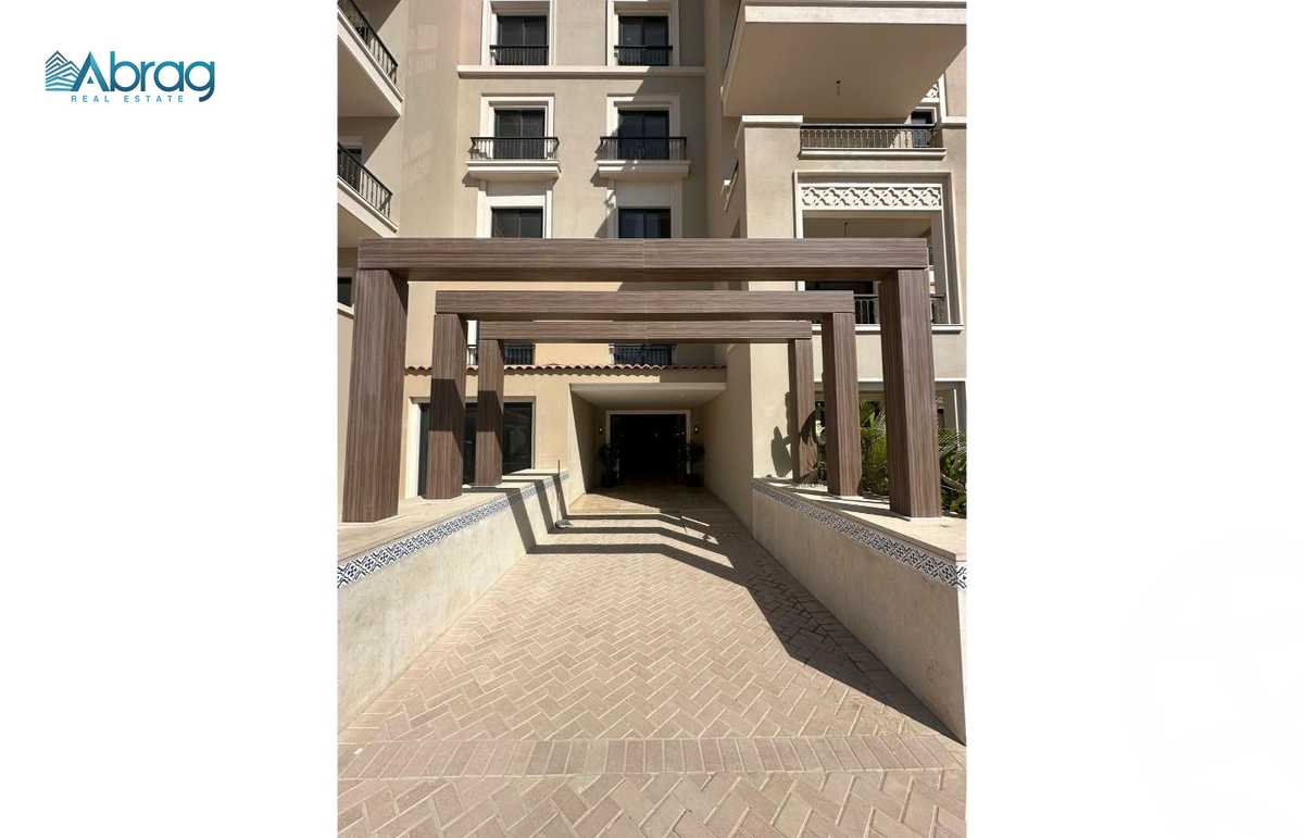 https://aqarmap.com.eg/ar/listing/5923981-for-sale-cairo-el-sheikh-zayed-city-compounds-kmbwnd-fyldj-wyst-dr-llttwyr