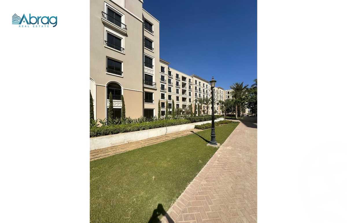 https://aqarmap.com.eg/ar/listing/5923981-for-sale-cairo-el-sheikh-zayed-city-compounds-kmbwnd-fyldj-wyst-dr-llttwyr