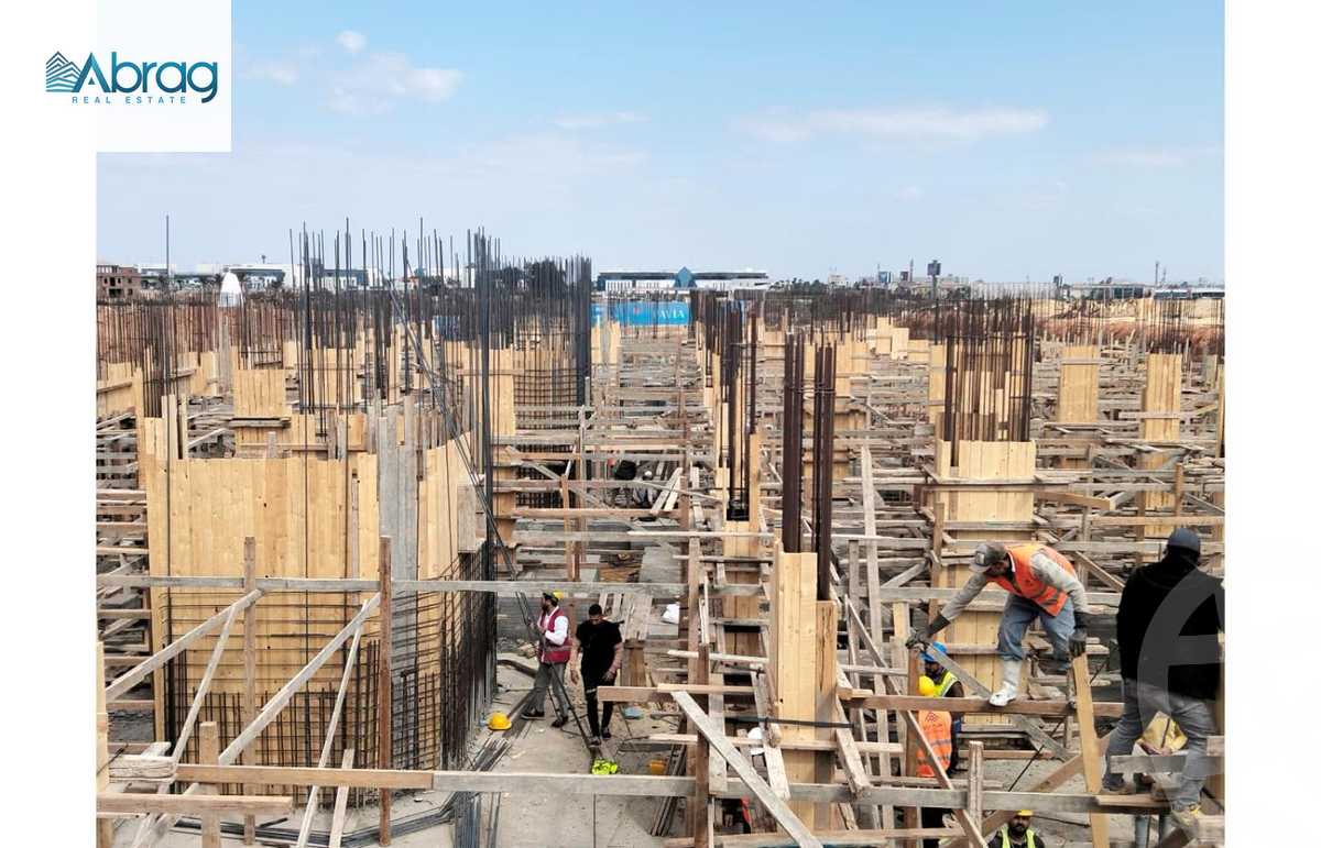 https://aqarmap.com.eg/en/listing/6138890-for-sale-cairo-el-sheikh-zayed-city-compounds-rovan-city-epd