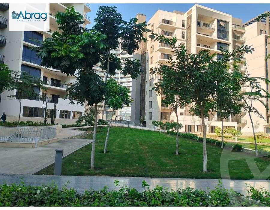 https://aqarmap.com.eg/en/listing/6567169-for-sale-cairo-el-sheikh-zayed-city-compounds-zyd-wr-llttwyr-park-towers-zed-el-sheikh-zayed-compound