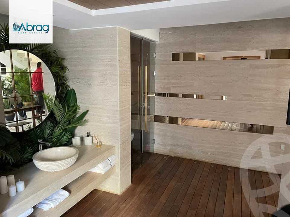 https://aqarmap.com.eg/en/listing/4167861-for-sale-cairo-new-cairo-compounds-mountain-view-hyde-park