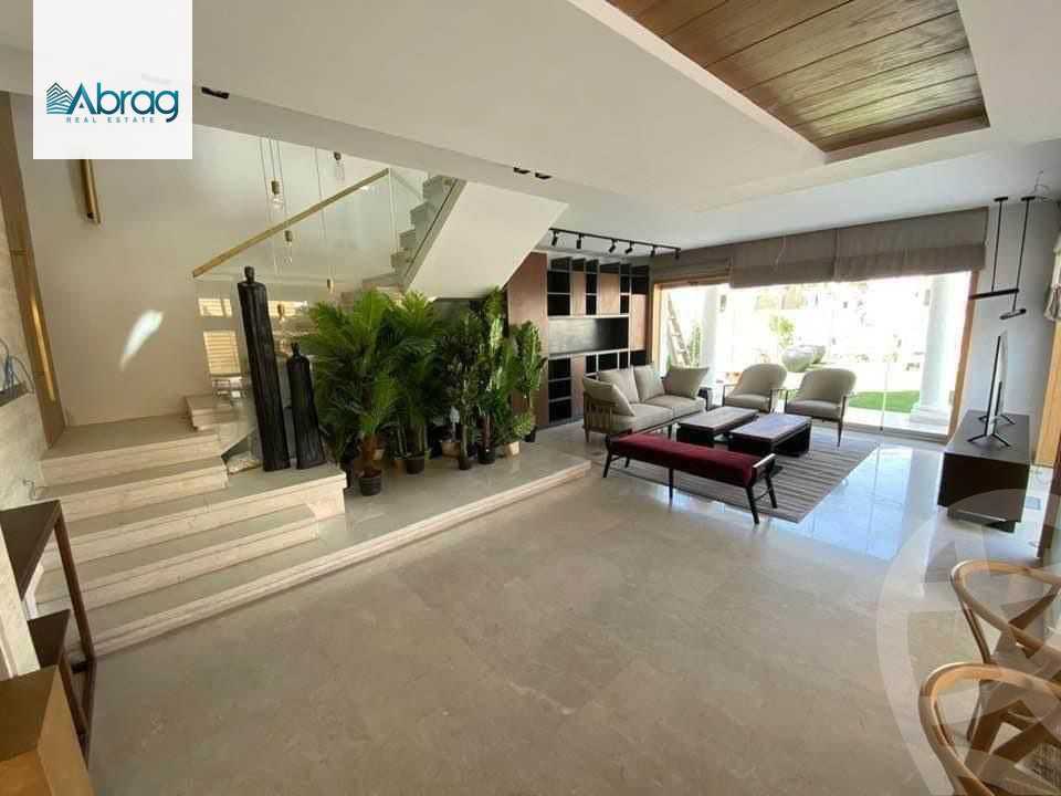 https://aqarmap.com.eg/en/listing/4167861-for-sale-cairo-new-cairo-compounds-mountain-view-hyde-park
