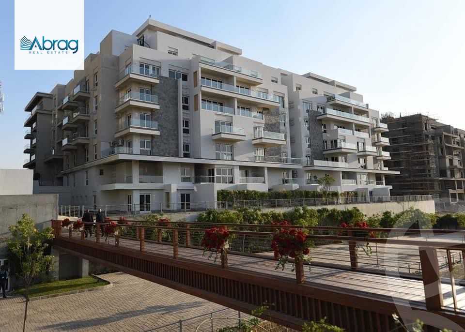 https://aqarmap.com.eg/en/listing/4167861-for-sale-cairo-new-cairo-compounds-mountain-view-hyde-park