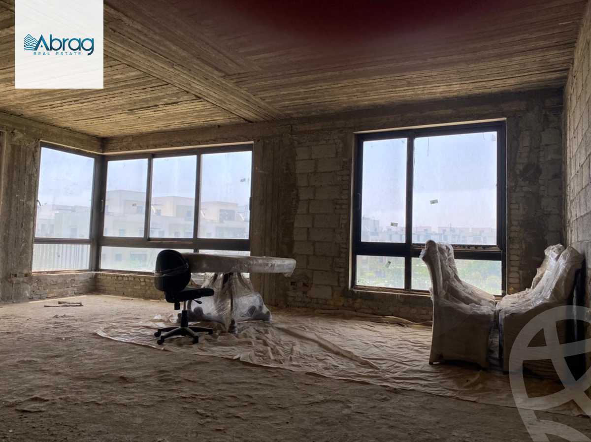 https://aqarmap.com.eg/en/listing/4032044-for-sale-cairo-el-sheikh-zayed-city-compounds-kmbwnd-wyst-twn-swdyk