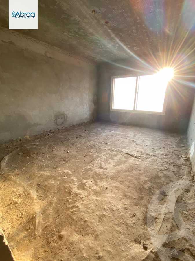 https://aqarmap.com.eg/ar/listing/4073068-for-sale-cairo-el-sheikh-zayed-city-el-hay-eltaseaa-area-3