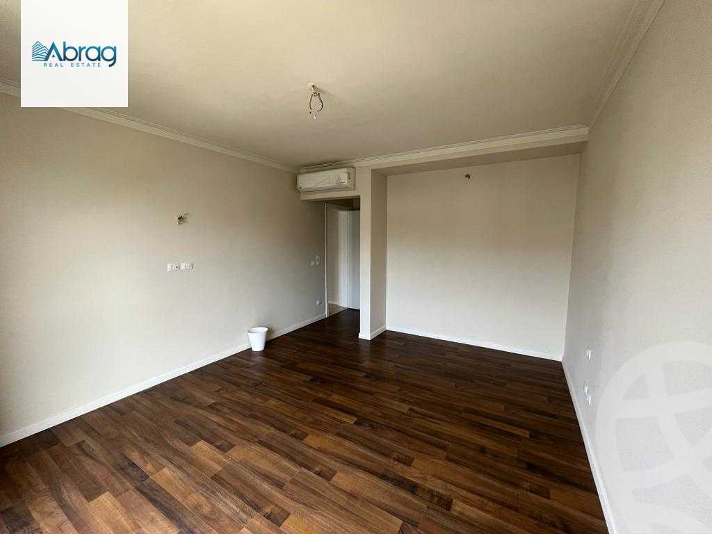 https://aqarmap.com.eg/en/listing/4316691-for-sale-cairo-6th-of-october-compound-pyramid-hills