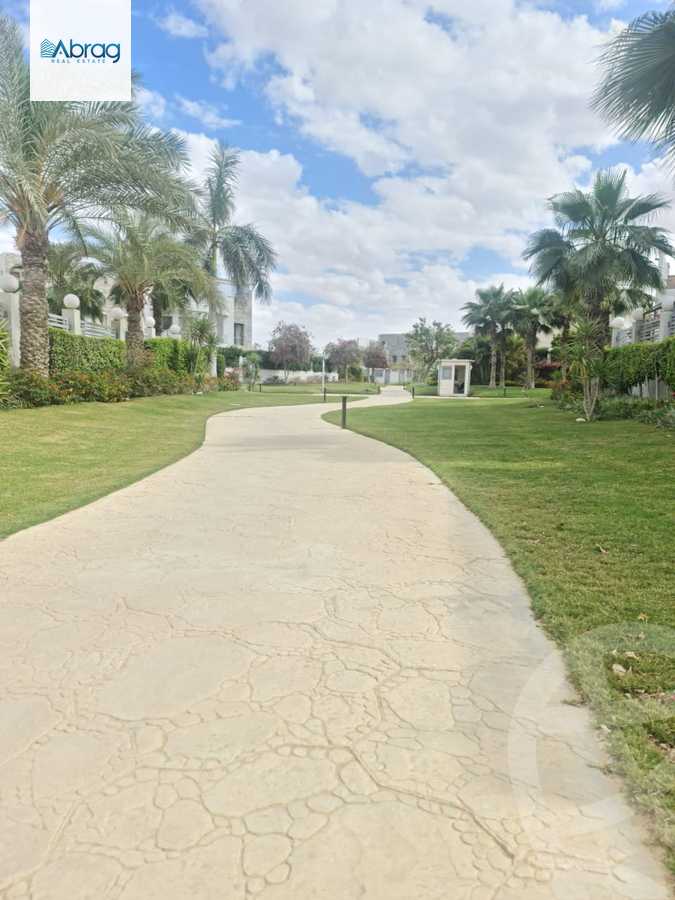 https://aqarmap.com.eg/en/listing/4347833-for-sale-cairo-6th-of-october-compounds-cleopatra-square