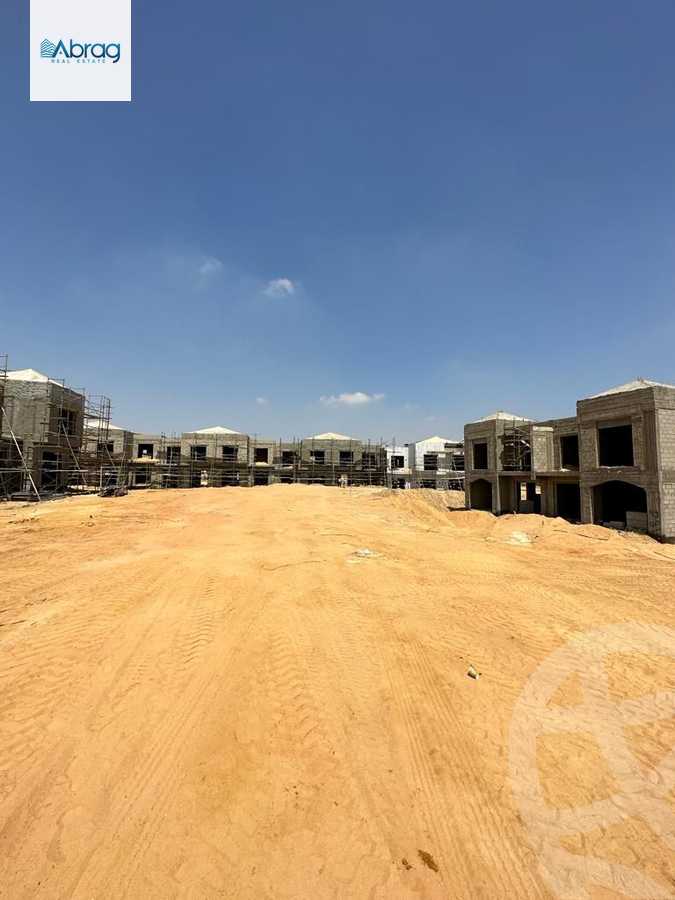 https://aqarmap.com.eg/ar/listing/4660338-for-sale-cairo-el-sheikh-zayed-city-compounds-kmbwnd-fyldj-wyst-dr-llttwyr