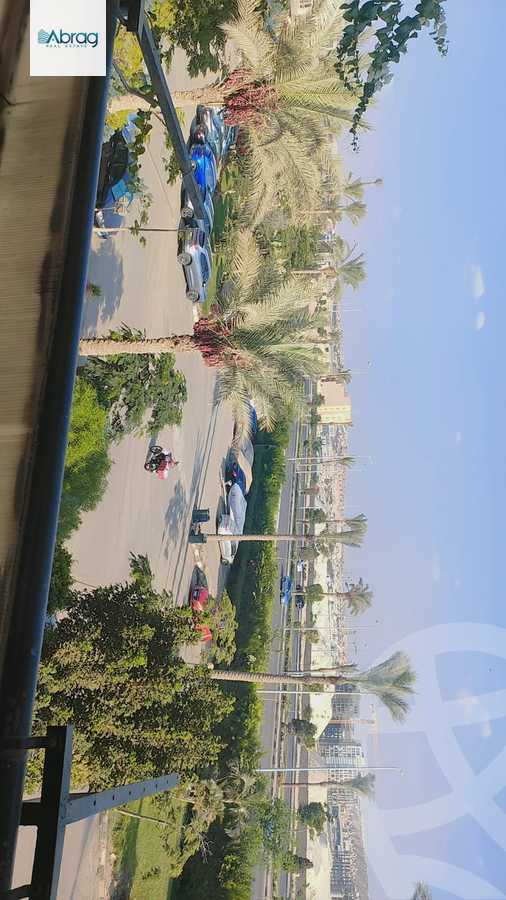 https://aqarmap.com.eg/en/listing/5245615-for-sale-cairo-el-sheikh-zayed-city-compounds-zayed-2000