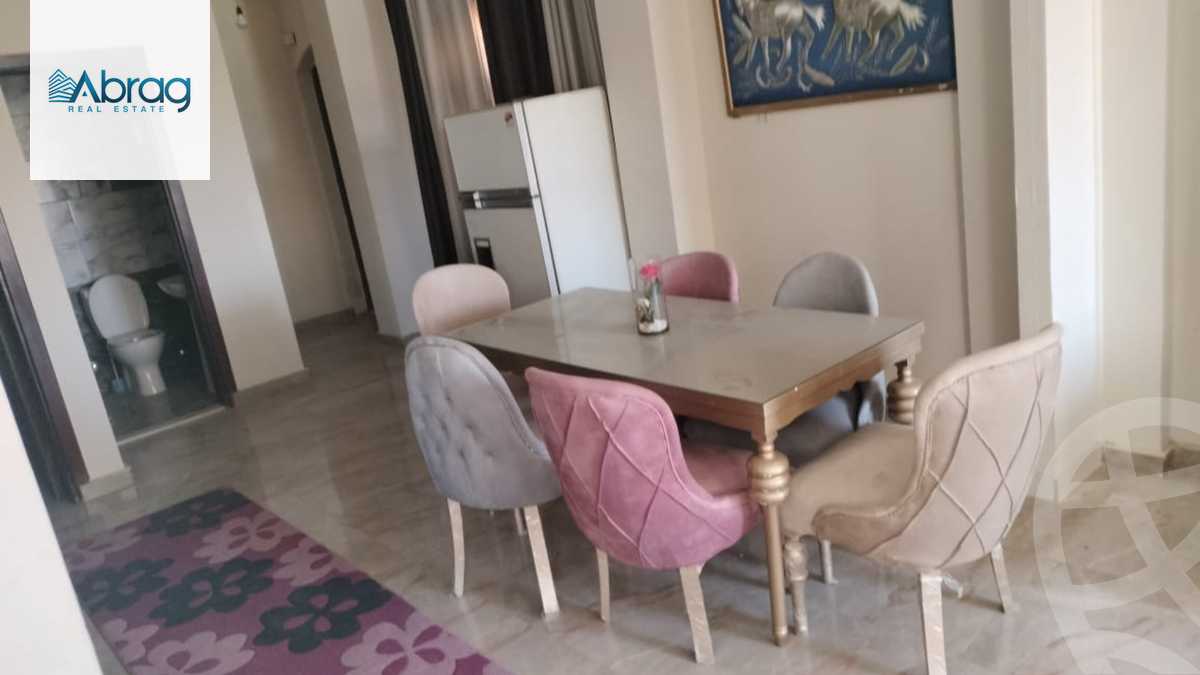 https://aqarmap.com.eg/ar/listing/5313248-for-sale-cairo-el-sheikh-zayed-city-compounds-el-yasmeen-compound