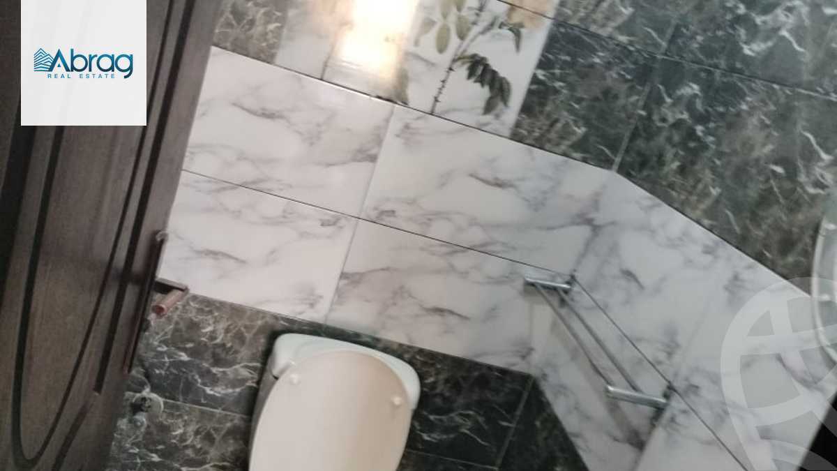 https://aqarmap.com.eg/ar/listing/5313248-for-sale-cairo-el-sheikh-zayed-city-compounds-el-yasmeen-compound