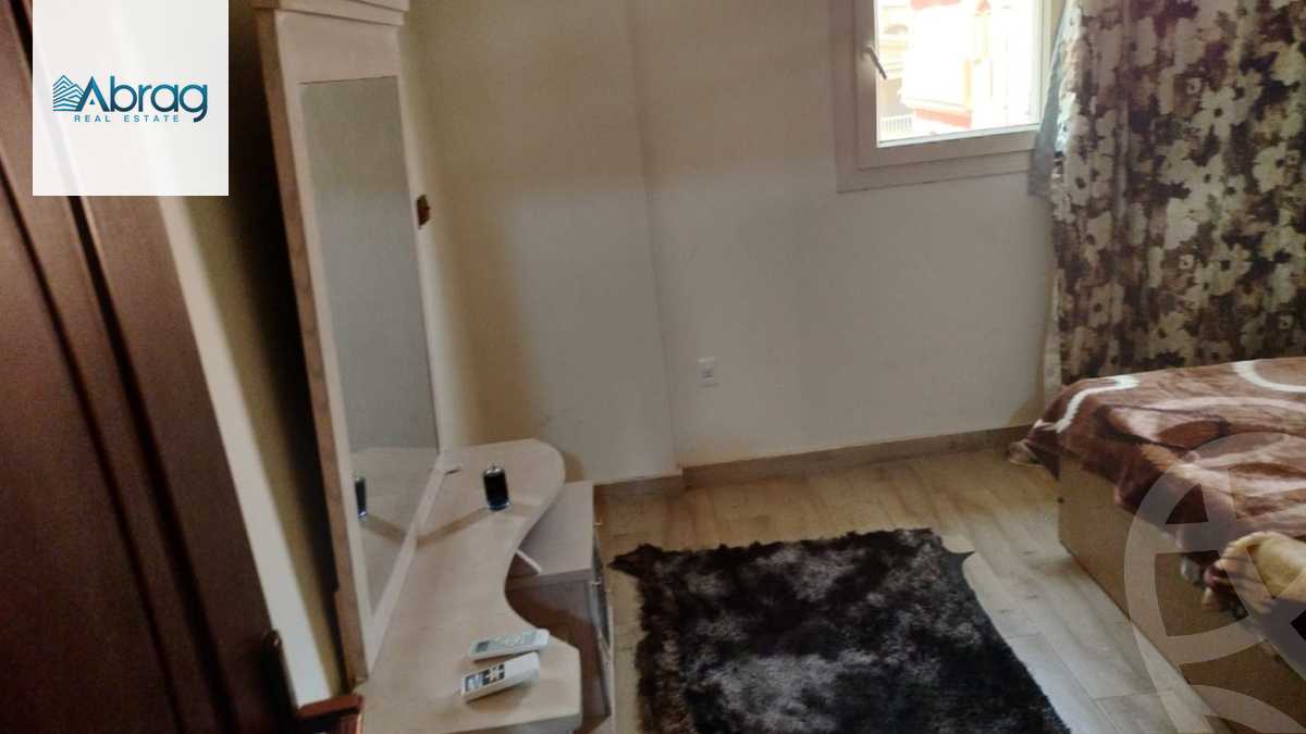 https://aqarmap.com.eg/ar/listing/5313248-for-sale-cairo-el-sheikh-zayed-city-compounds-el-yasmeen-compound