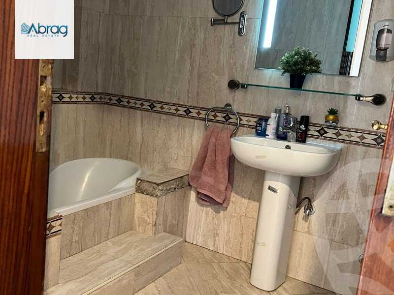 https://aqarmap.com.eg/en/listing/5359208-for-sale-cairo-el-sheikh-zayed-city-compounds-hadayek-el-mohandiseen