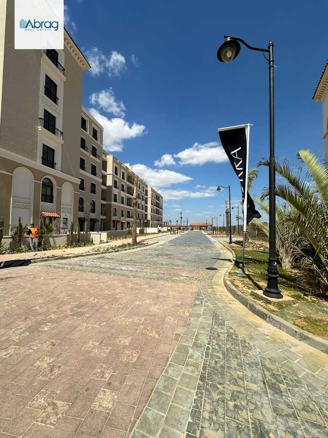 https://aqarmap.com.eg/en/listing/5459947-for-sale-cairo-el-sheikh-zayed-city-compounds-kmbwnd-fyldj-wyst-dr-llttwyr