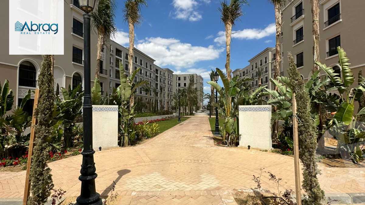 https://aqarmap.com.eg/en/listing/5483025-for-sale-cairo-el-sheikh-zayed-city-compounds-kmbwnd-fyldj-wyst-dr-llttwyr