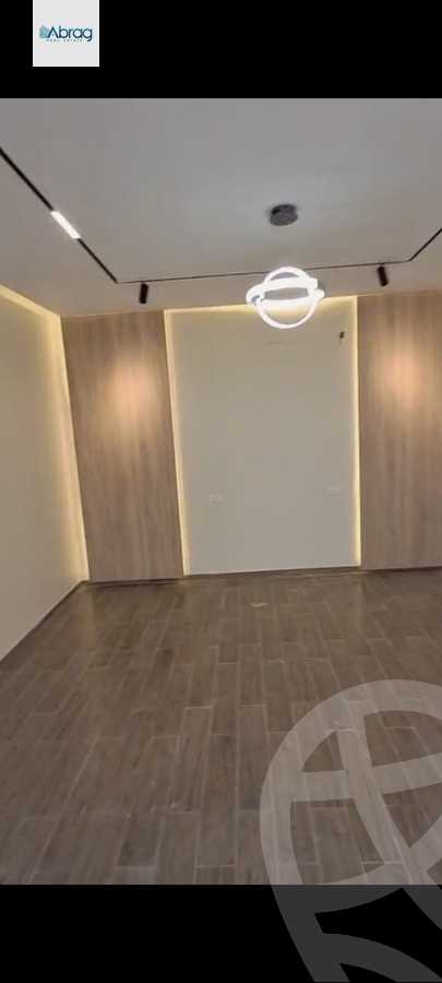 https://aqarmap.com.eg/en/listing/6079767-for-sale-cairo-el-sheikh-zayed-city-compounds-zayed-regency