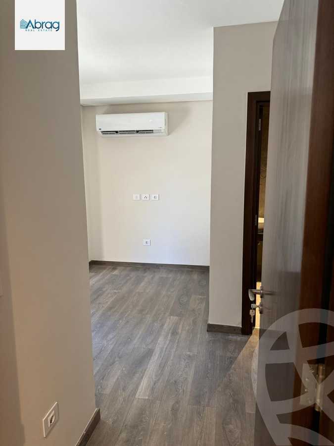 https://aqarmap.com.eg/en/listing/6123765-for-sale-cairo-el-sheikh-zayed-city-compounds-zyd-wr-llttwyr-park-towers-zed-el-sheikh-zayed-compound