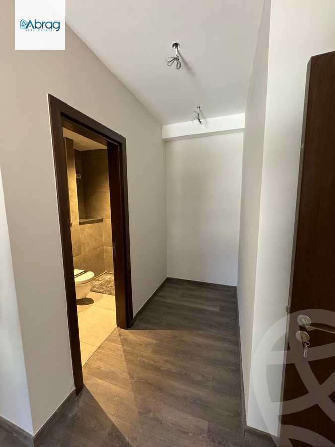 https://aqarmap.com.eg/en/listing/6123765-for-sale-cairo-el-sheikh-zayed-city-compounds-zyd-wr-llttwyr-park-towers-zed-el-sheikh-zayed-compound