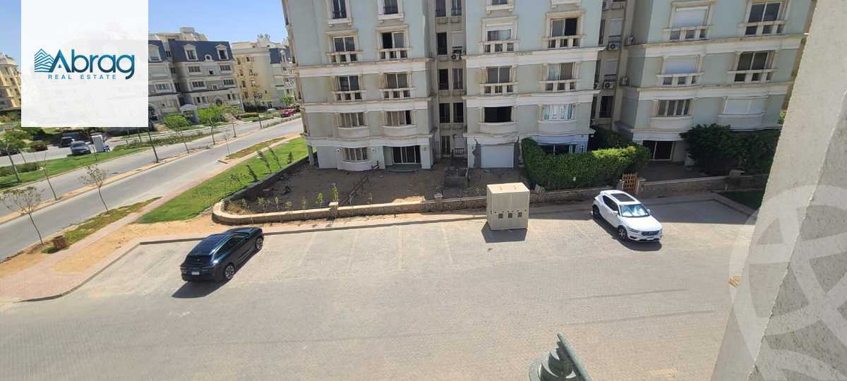 https://aqarmap.com.eg/ar/listing/6106899-for-sale-cairo-new-cairo-compounds-mountain-view-hyde-park