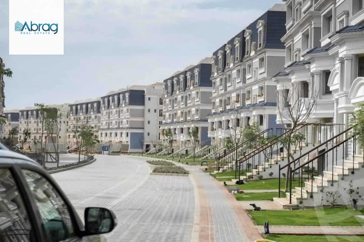 https://aqarmap.com.eg/ar/listing/6106899-for-sale-cairo-new-cairo-compounds-mountain-view-hyde-park