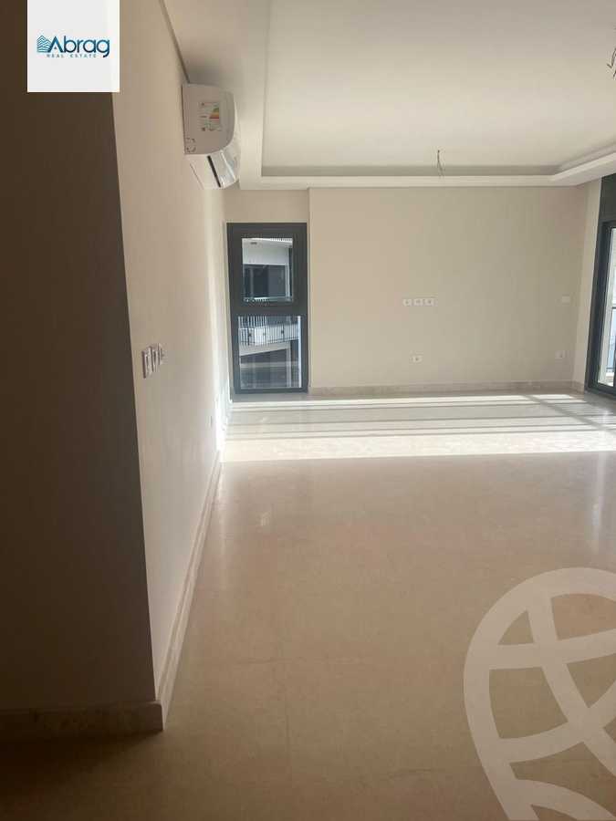 https://aqarmap.com.eg/ar/listing/6154950-for-sale-cairo-el-sheikh-zayed-city-compounds-zyd-wr-llttwyr-park-towers-zed-el-sheikh-zayed-compound