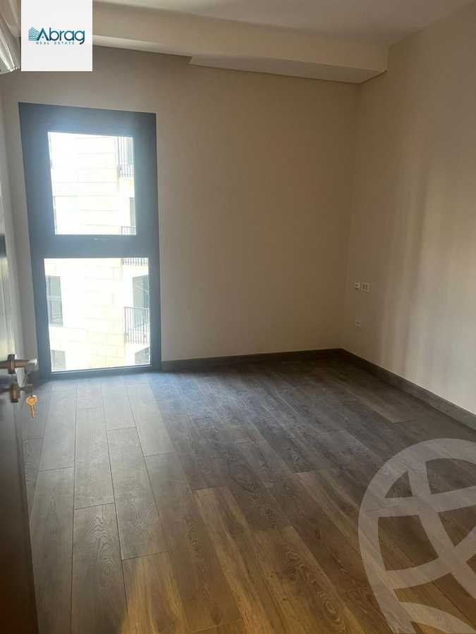 https://aqarmap.com.eg/ar/listing/6154950-for-sale-cairo-el-sheikh-zayed-city-compounds-zyd-wr-llttwyr-park-towers-zed-el-sheikh-zayed-compound