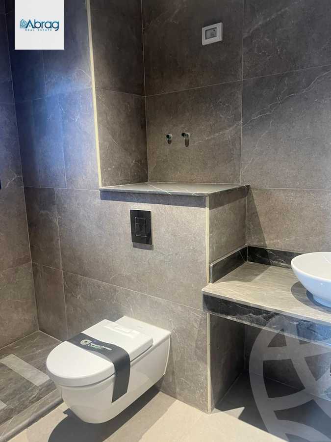 https://aqarmap.com.eg/ar/listing/6154950-for-sale-cairo-el-sheikh-zayed-city-compounds-zyd-wr-llttwyr-park-towers-zed-el-sheikh-zayed-compound