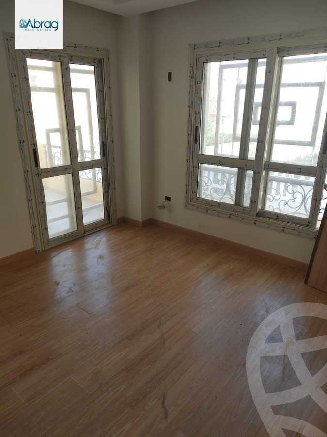 https://aqarmap.com.eg/en/listing/6165874-for-sale-cairo-el-sheikh-zayed-city-compounds-el-khamayel