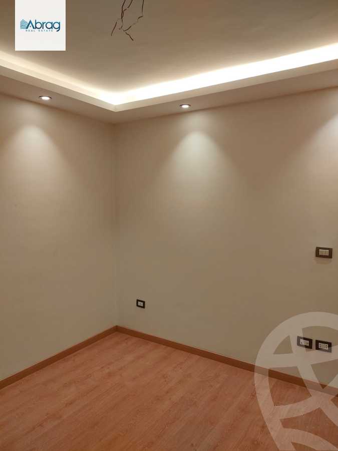https://aqarmap.com.eg/en/listing/6165874-for-sale-cairo-el-sheikh-zayed-city-compounds-el-khamayel